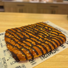 Cargar imagen en el visor de la galería, Coca Brioix Chocolate