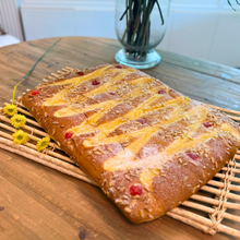 Cargar imagen en el visor de la galería, Coca Brioix Crema