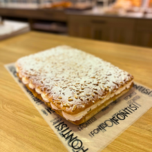 Cargar imagen en el visor de la galería, Coca Brioix Nata
