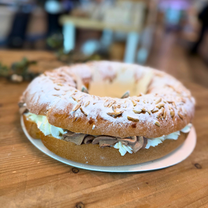 Roscón Mixto: Nata y Trufa con Almendra