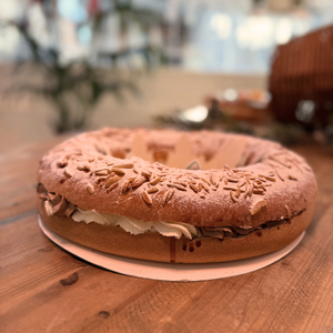 Roscón Mixto: Nata y Trufa con Almendra