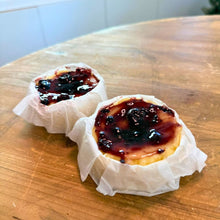 Cargar imagen en el visor de la galería, Tarta Queso Frutos Rojos Fontisi
