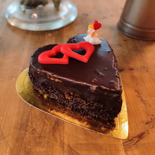 Cargar imagen en el visor de la galería, Tarta Trufa Cobertura Chocolate San Valentín Fontisi
